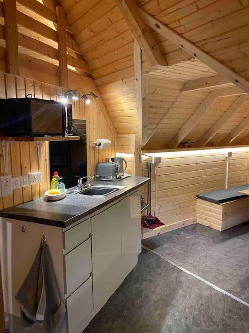 High Quality Cabin With Views Of Ben Nevis Banavie Esterno foto